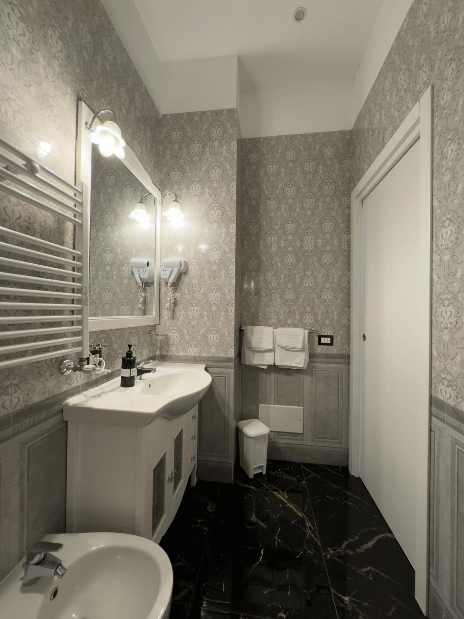 My Luxury Panzió Nápoly Kültér fotó